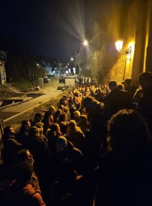 Legalizarea lucrărilor la ziduri: Scripcaru trebuie să repună pietrele și să obțină avize pentru consolidarea malurilor.